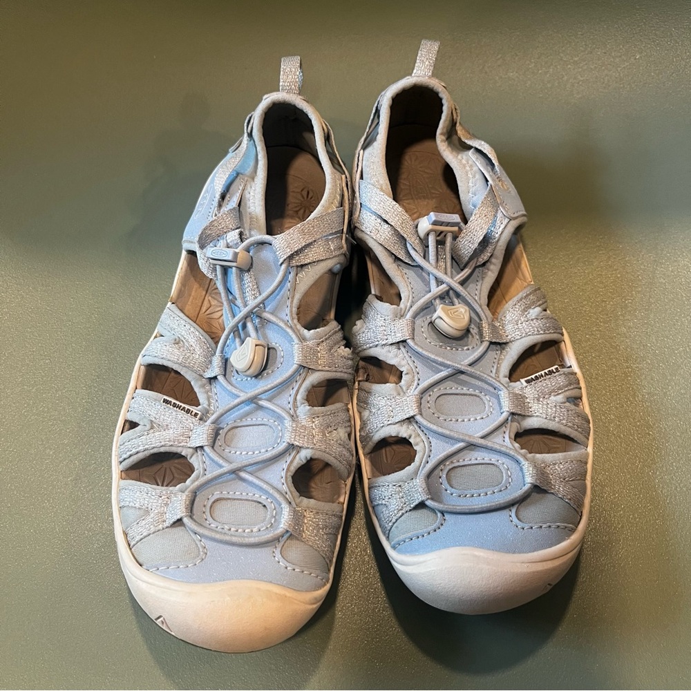 KEEN Girls Baby Blue Moxie Sandals Silver Sparkle Hiking Waterproof Sz 4